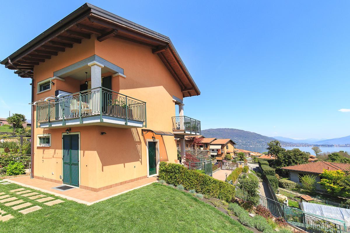 Appartamento Lido Blu By Impero House Бавено Екстериор снимка